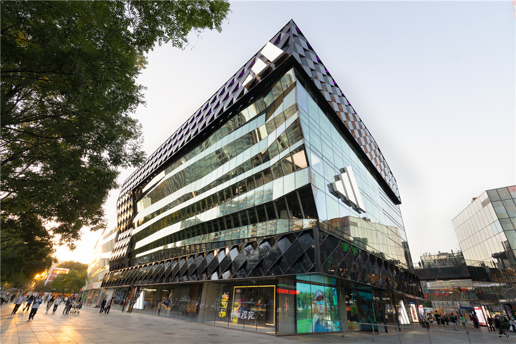 Adidas flagship store in Sanlitun, Beijing (2022)